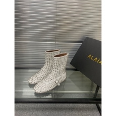 Alaia Boots